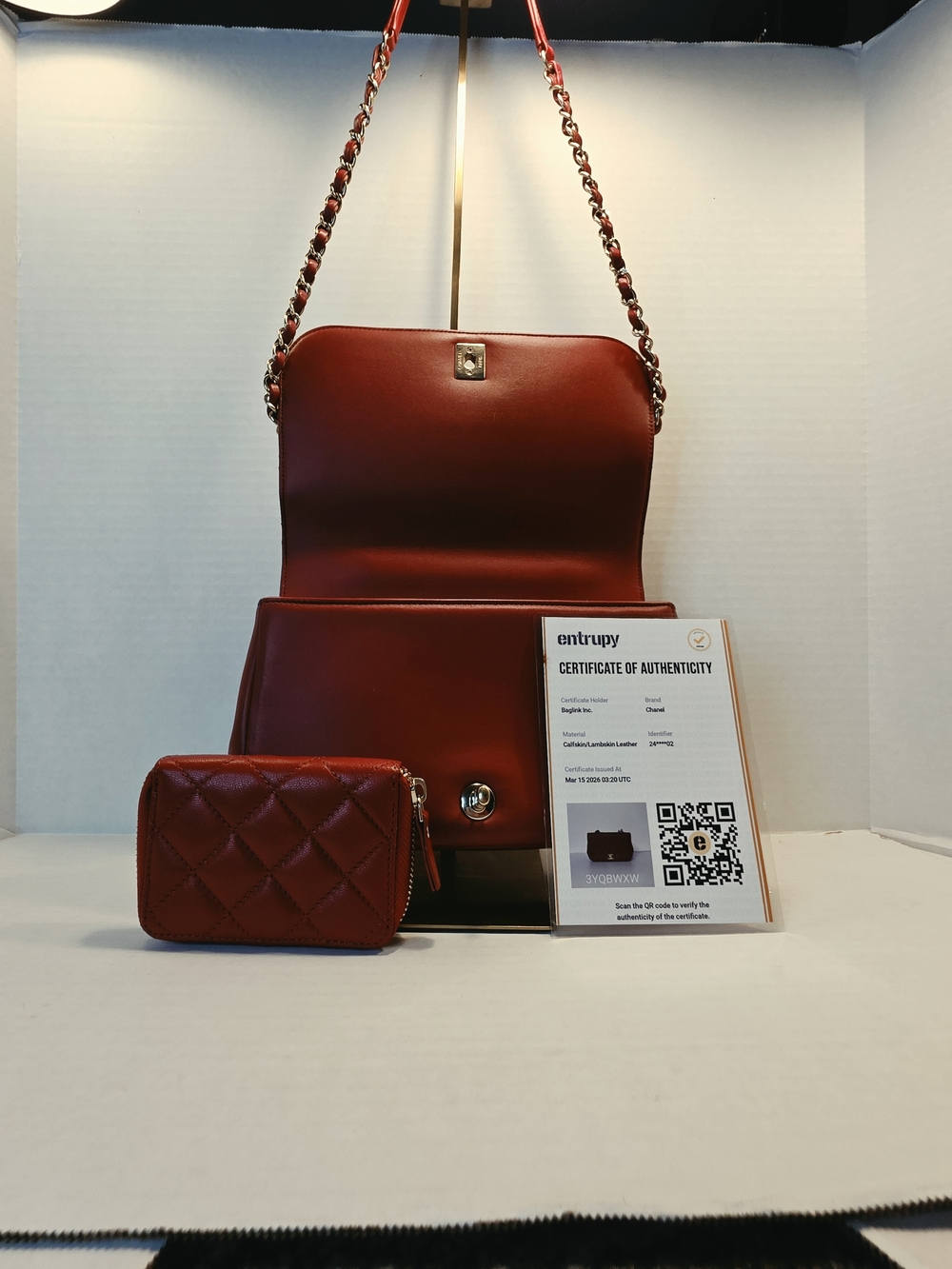 CHANEL Quilted Top Handle Shoulder Bag in Red with Gold Hardware  EUC - Picture 5 of 13